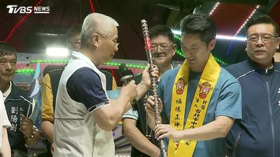 當面洗臉蔣萬安挨轟!福德宮董座親上火線曝心聲:他是選總統的料