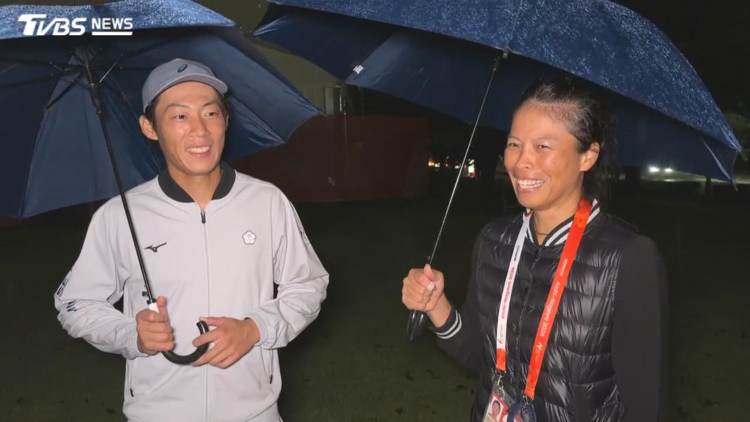 兩人除了主宰賽場外,場下互動也十分有趣,謝淑薇還在個人臉書貼出「三碗飯的豪邁正餐照」,親自解答大胃王原來就是搭檔曾俊欣。(圖/TVBS)