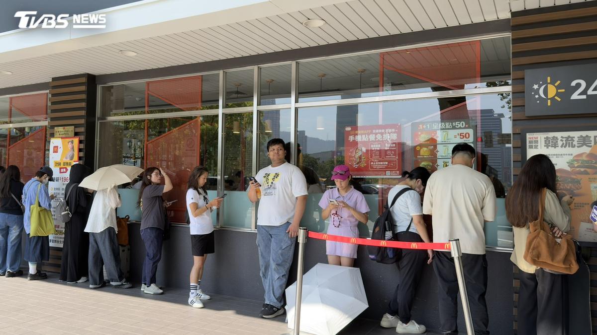 麥當勞GD聯名周邊開賣!直擊現場排隊人潮