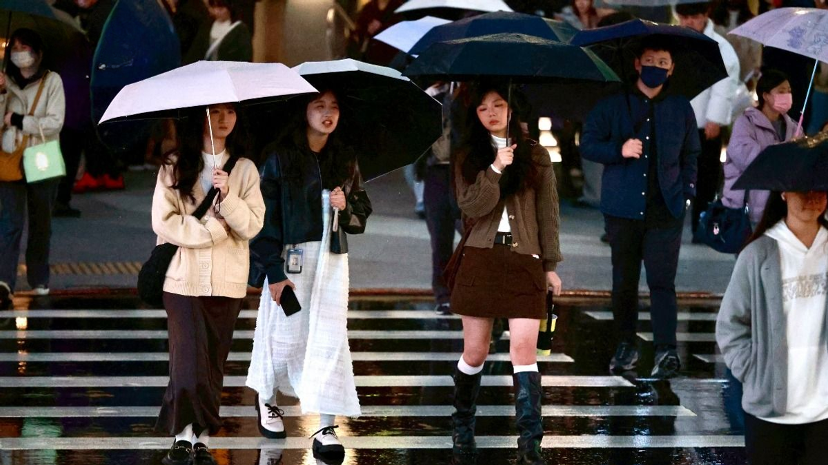 明天天氣/短暫好天氣!週日雨區縮小 「這天」東北季風再襲