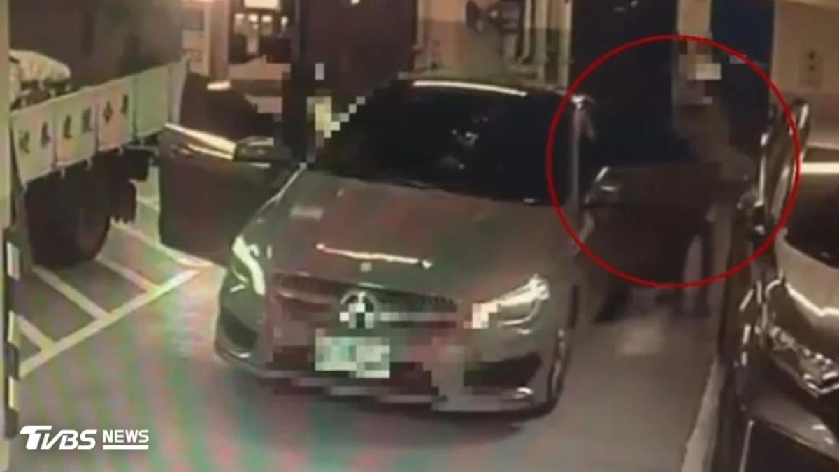 你誰!開車門「鑽後座」 尾隨孕婦至托嬰中心