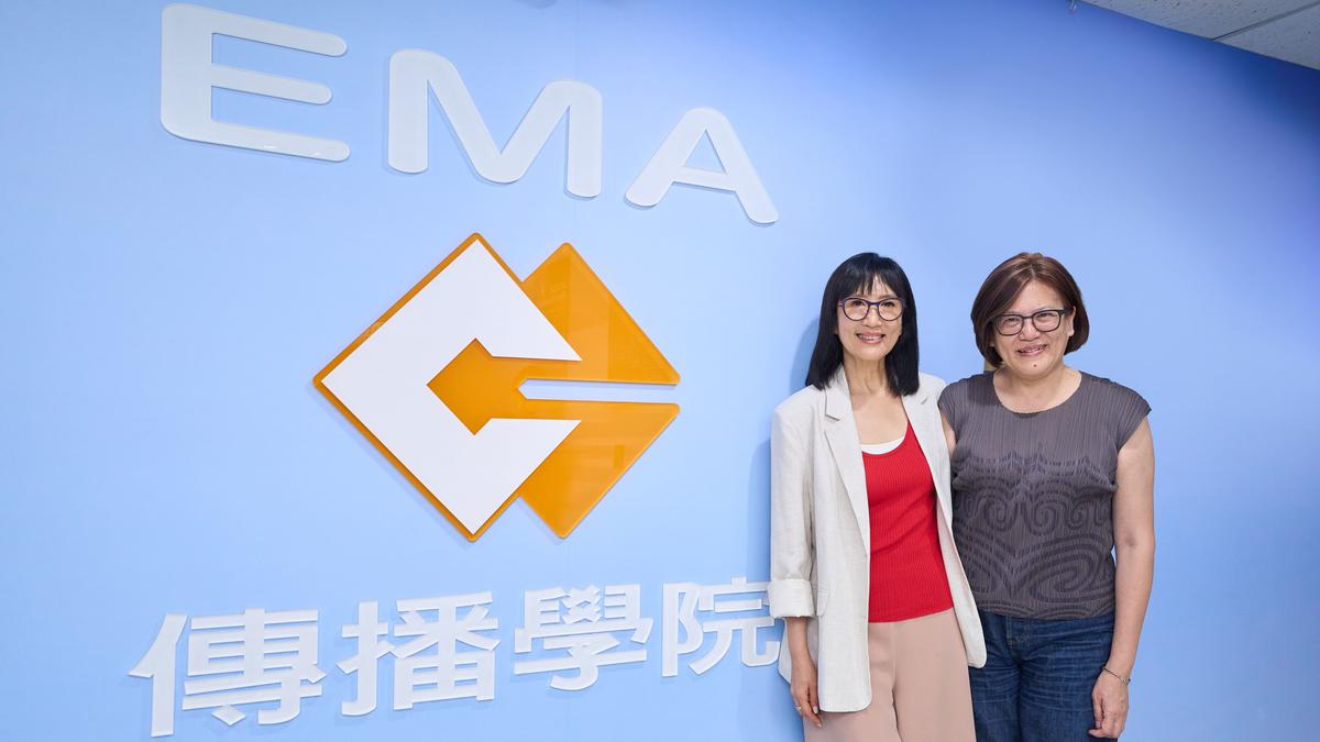 姊妹難得同框!方念華重返政大母校 走進姊姊課堂大談「提問藝術」