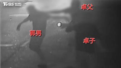喝酒喝到翻臉!花蓮親戚3人互毆 被警上銬還狂吼:在那邊搞鬼