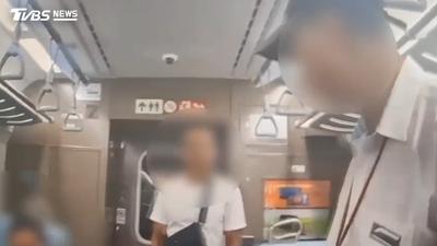 車廂全煙味!男台鐵猛吸電子菸「手腳狂抖」 民眾嚇壞報警