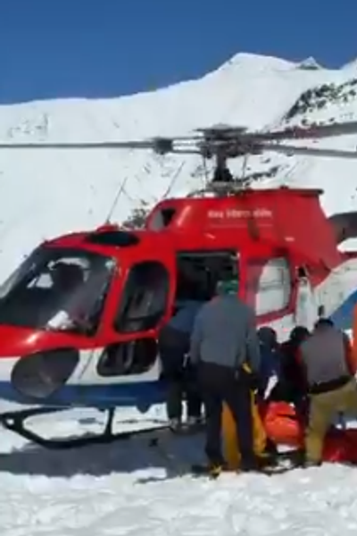 尼泊爾雪崩奪15命!工作人員基地營搭帳篷遭活埋 官方:生還渺茫