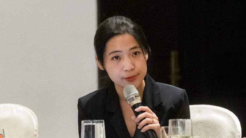 立法院外交及國防委員會召委徐巧芯不滿,僑委會遞交報告僅三頁。(圖/翻攝自徐巧芯臉書)