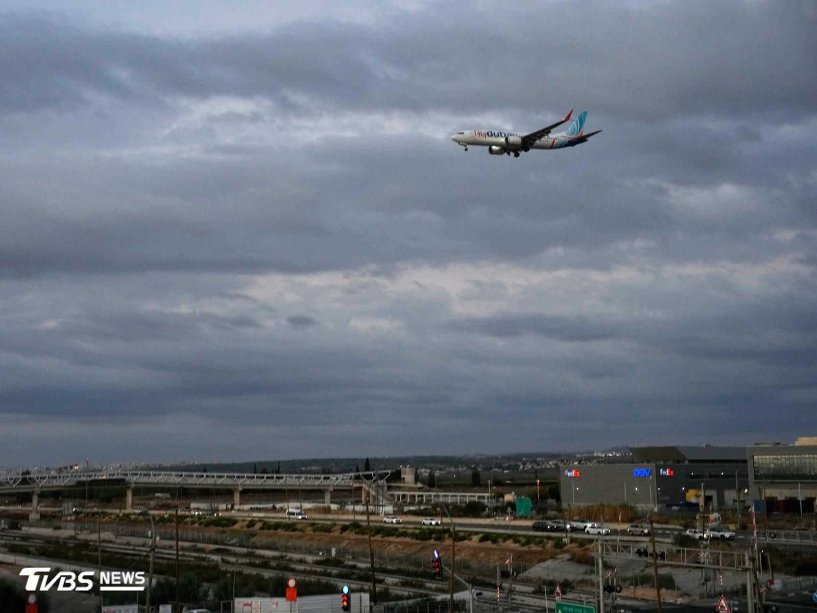 杜拜航空客機載運驚魂乘客返抵以色列(圖/達志影像美聯社)