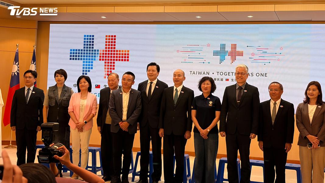 國慶籌備委員會2日下午舉行國慶記者會,由慶籌會主委、立法院長韓國瑜主持。(圖/傅乙珮攝)