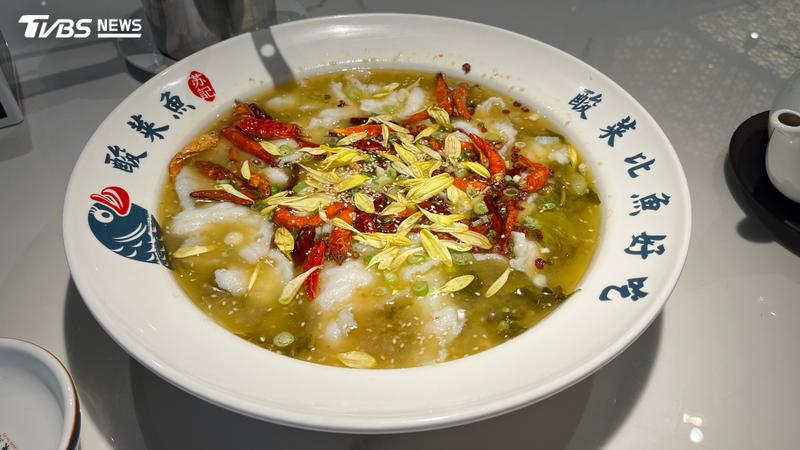隨著酸菜魚風潮過去,不少店家與品牌相繼歇業或轉型。(示意圖/shutterstock達志影像)