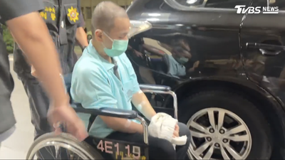 闖富邦人壽大樓持刀狂刺保險員 男嫌坐輪椅移送訊後羈押禁見