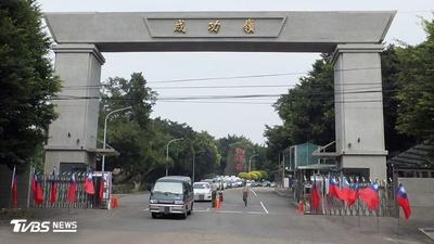 成功嶺新兵抗命!不睡覺被「抬回」寢室又賴床遭起訴