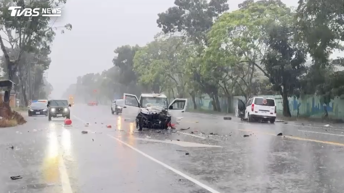 快訊/花蓮民間救護車釀禍!疑雨天打滑撞兩車1死4傷 76歲男送命