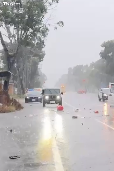 快訊/花蓮民間救護車釀禍!疑雨天打滑撞兩車1死4傷 76歲男送命