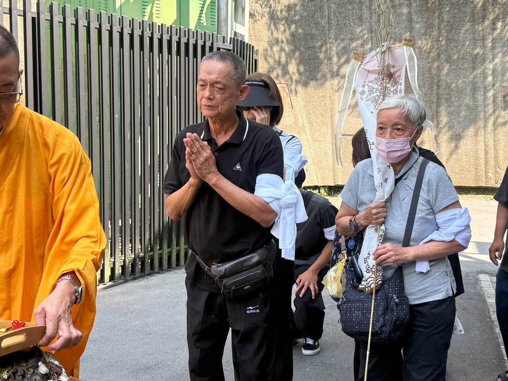 鄭平君親弟「心肌梗塞猝逝」！享壽63歲 暴哭淚辦後事送別