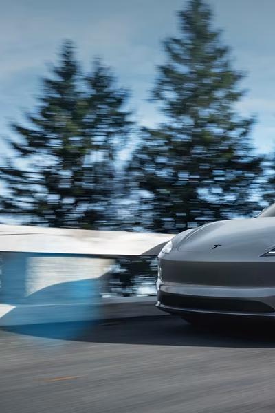 Tesla Model 3海外悄改款!「16吋螢幕+V2L」上身 台灣暫無緣