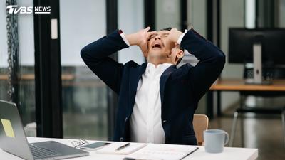 白天被罵晚上還在想?醫揭「反芻思考」超傷身 身體發炎拖更久