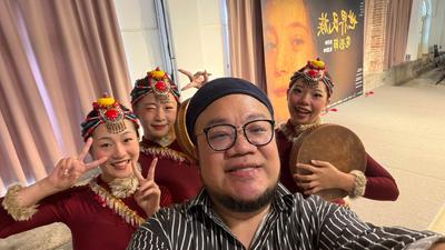 名導現身沈伯洋造勢現場!大讚「氣氛有如嘉年華」 感性喊話:喜歡這樣的台北