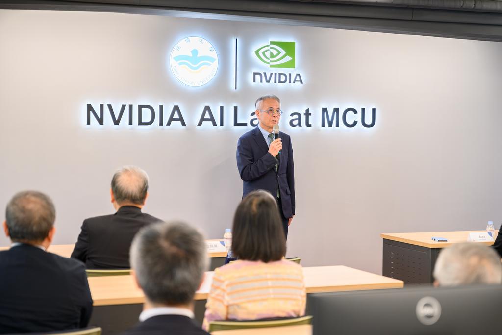 銘傳大學校長李選士指出，成立NVIDIA AI Lab，希望提供學生更好的AI實作環境。