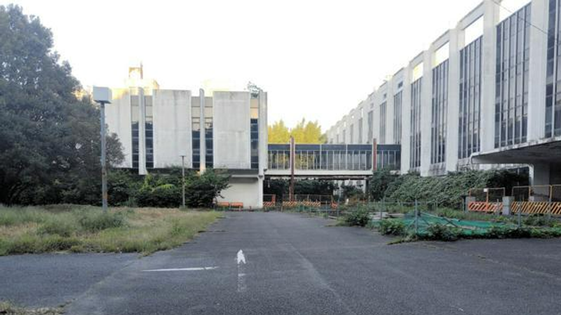 鎌倉市梶原4丁目的公有停車場。(圖/翻攝自朝日新聞)