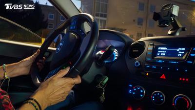 女友想買車「各出一半」!男友列4理由拒絕 網友揭真正問題