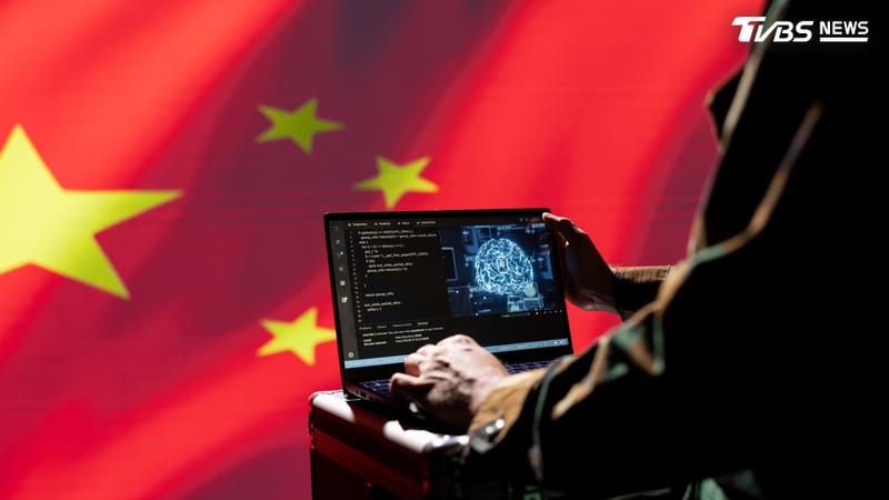 美國司法部大動作追查涉嫌以欺瞞手段取得美國公民身分者,最新一次對40名歸化公民提起「撤銷歸化」(denaturalization)訴訟(圖/Shutterstock達志影像)