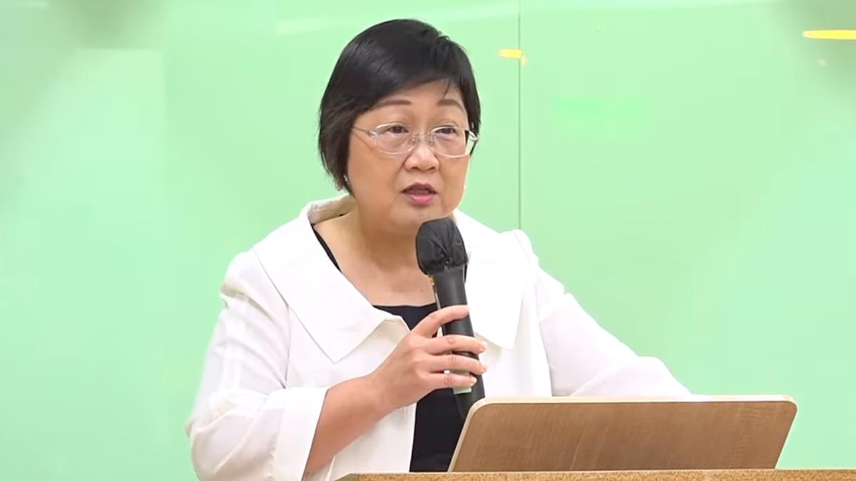 陷爭議落淚請辭 徐佳青不忘大酸蔣萬安:攻擊我不會英文變好