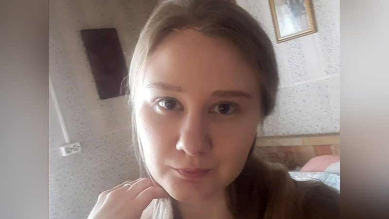俄羅斯一名28歲女研究員希皮洛娃(Darya Shipilova)疑似因打破含有「黑死病」病原體的試管而染疫身亡。(圖/翻攝自e2w)