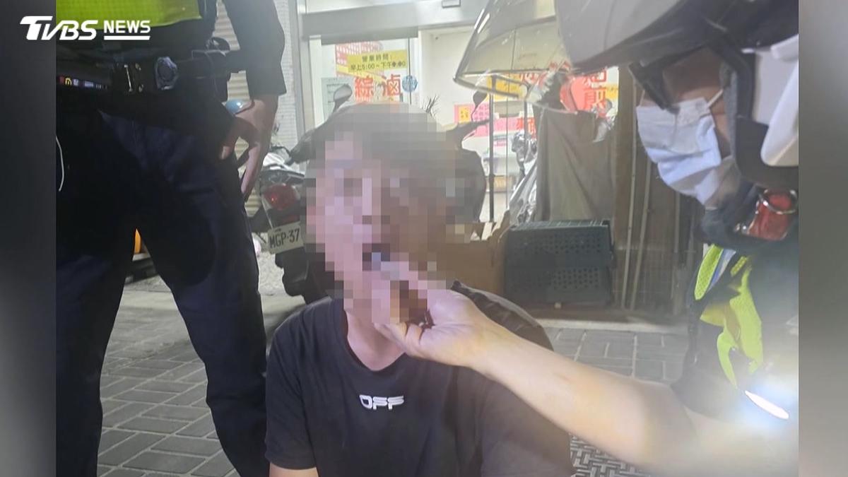 肉蛋吐司店前盤查揪毒蟲!「車內藏吸食器」快篩陽性遭移送