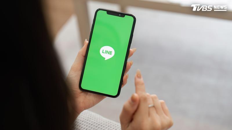 LINE官方今(13)日公告,「無聲訊息」功能將納入LINE Premium會員專屬。(示意圖/Shutterstock達志影像)