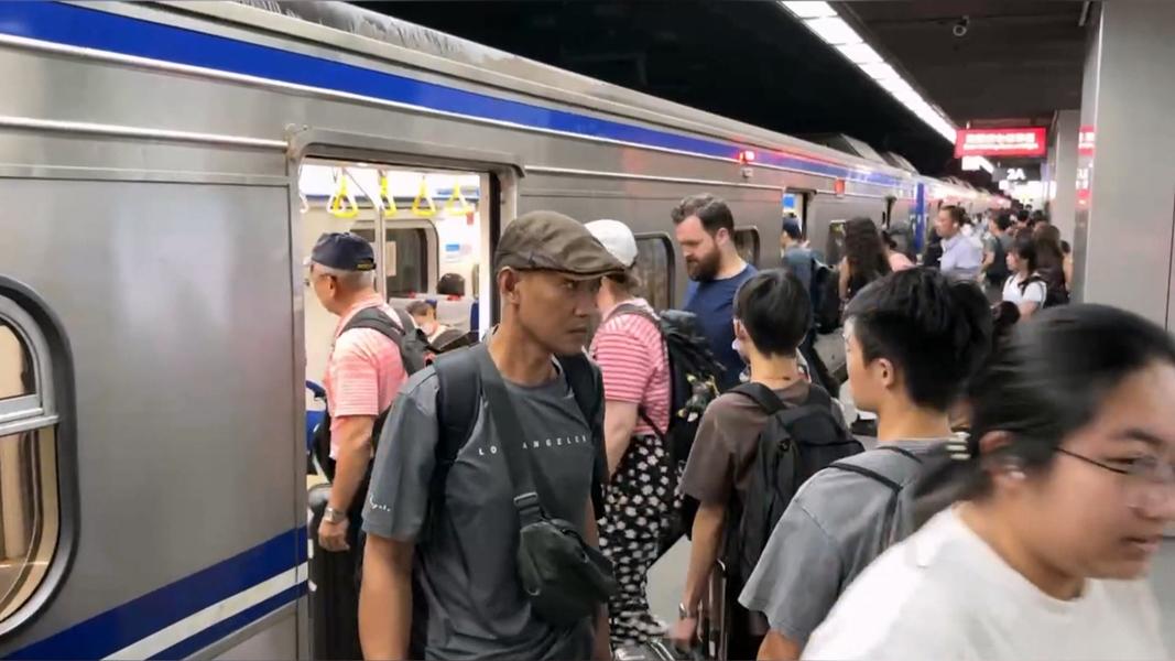 台鐵除了顧及西部幹線的北高疏運,由於今年國慶在台東,光東部幹線就加開了85班列車。(圖/TVBS)
