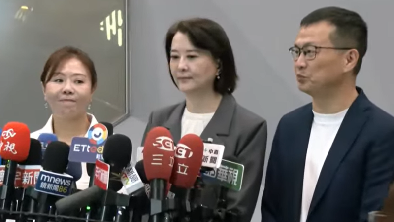 國民黨立委王鴻薇改口贊成松山機場改建。(圖/擷取轉播)