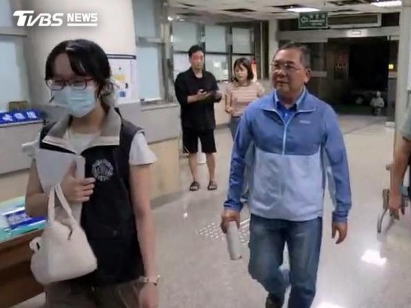 新北市議員黃永昌涉嫌賄選遭聲押,稍早法院裁定100萬元交保。(圖/TVBS)