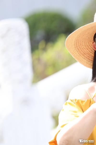 許純美消失9年首公開亮相!親揭「高帥鮮肉」神秘男子身分 遭騙100萬不忍了