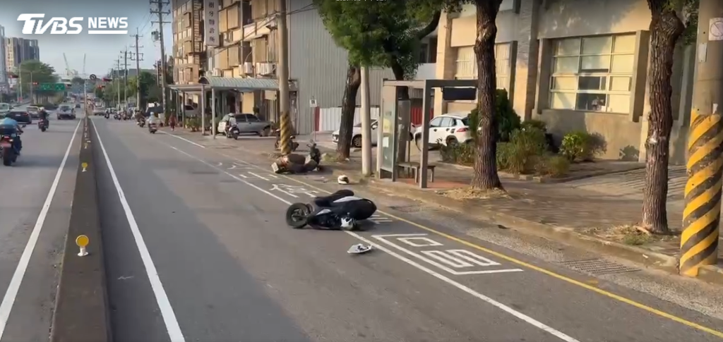 台中-沙鹿-台灣大道-沙鹿車禍-台灣大道車禍-台中機車連環撞-台灣大道七段-沙鹿下坡車禍-台中機車追撞-台中機車追撞6傷