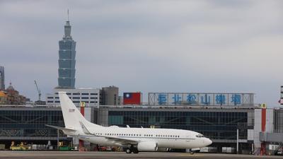 蔣萬安拋松機遷移!她揭「最大客群」狂酸:認真起來連自己都砍
