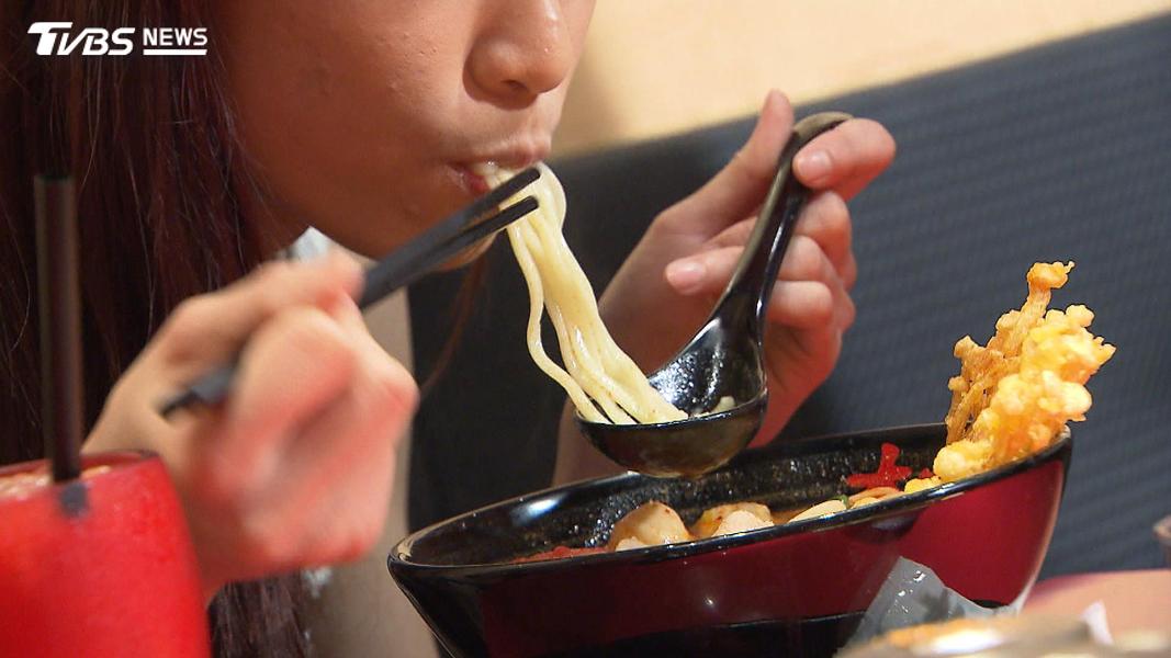 白飯是空熱量?專家破解精緻澱粉迷思 控血糖先看這兩項指標!(圖/TVBS)