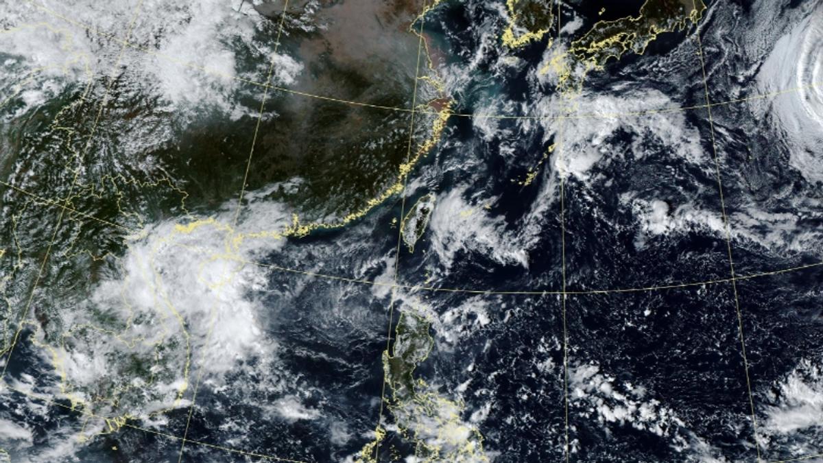 連假後「可能有颱風」!最新發展預測 東北季風先挾雨彈開炸