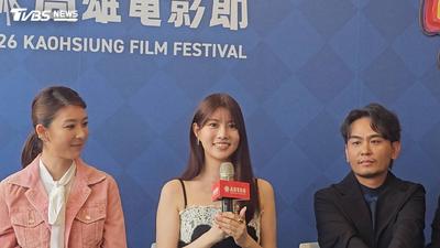 阿部瑪利亞婚後首現身!「捧孕肚亮相」美翻 認害喜嚴重:靠台灣水果活下去