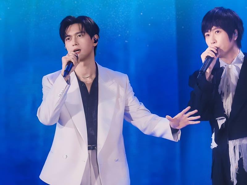 阿信邀請男星李現驚喜登台。(圖/相信音樂提供)