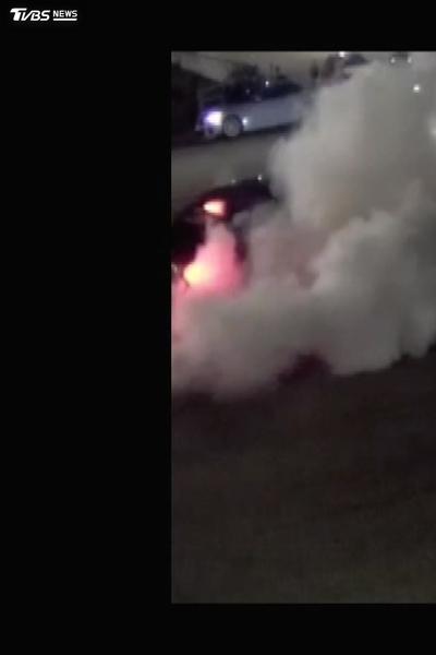 社群揪團玩甩尾!3男深夜燒胎擾民 拔車牌逃竄仍遭逮罰近8萬