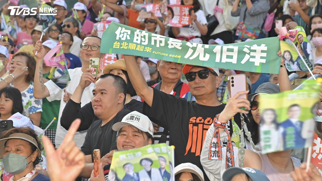 沈伯洋支持者也到場。(圖/胡瑞麒攝)