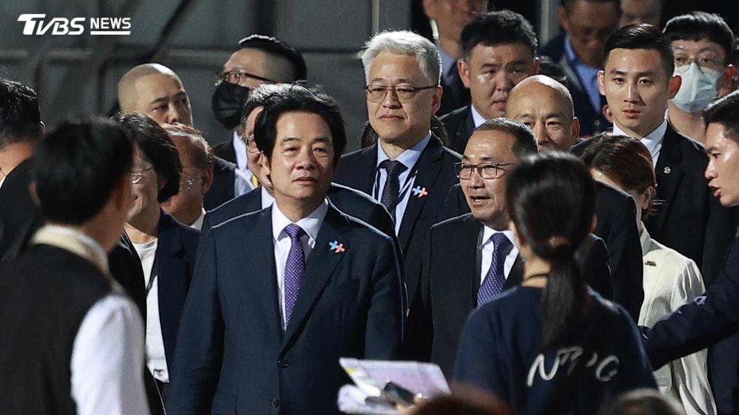 總統賴清德與立法院長韓國瑜、行政院長卓榮泰一同抵達會場。(圖/黃城碩攝)