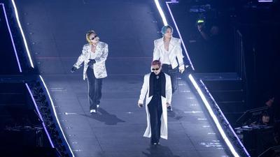 BIGBANG「T.O.P回歸」有望?GD大巨蛋狂比1手勢 神秘預告:要幹大事