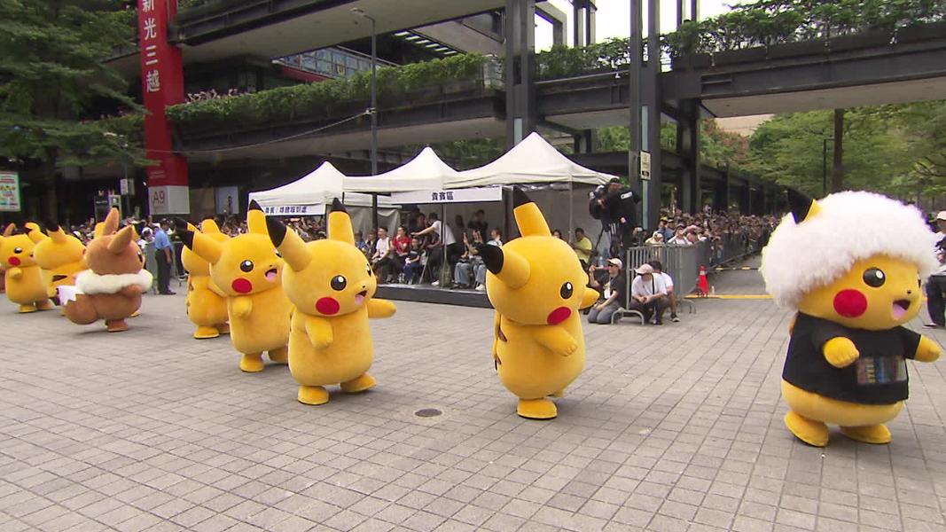 寶可夢遊行皮卡丘現身。(圖/羅士朋攝)