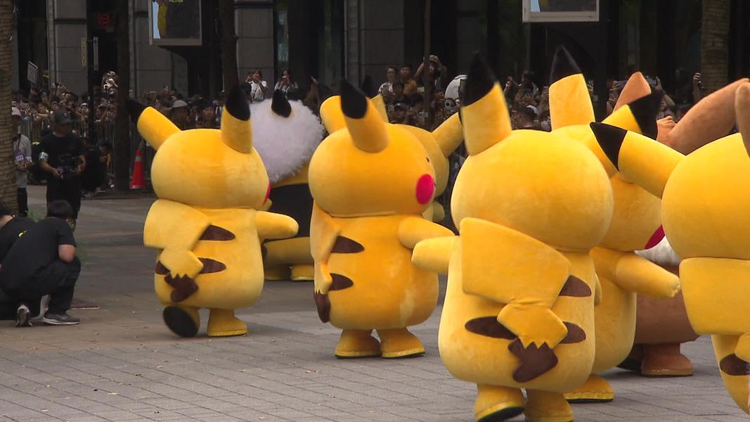 寶可夢遊行有整群皮卡丘。(圖/羅士朋攝)