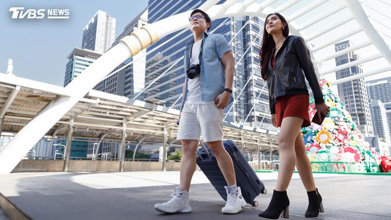 情侶AA制,若雙方觀念不同易引起爭執。(示意圖/Shutterstock達志影像)
