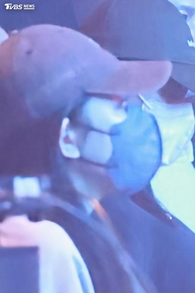 派偉俊開唱啦啦隊女友台下放閃!林襄馬傑森同框被拍超幸福