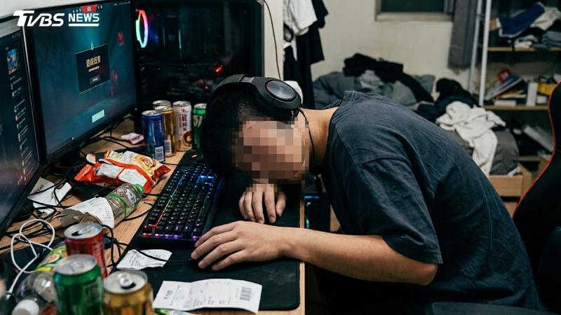 熬夜猝死-打電動猝死-鄭州-21歲男打電動猝死-心臟驟停-連續熬夜-鄭州大學第二附屬醫院-年輕人猝死-熬夜猝死新聞-陸男熬夜打電動猝死