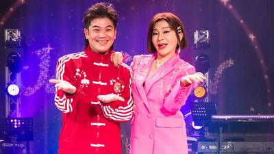 不爽被認岳母!王彩樺當眾開嗆馬國弼 下秒撕「胸前這塊」強貼他嘴上