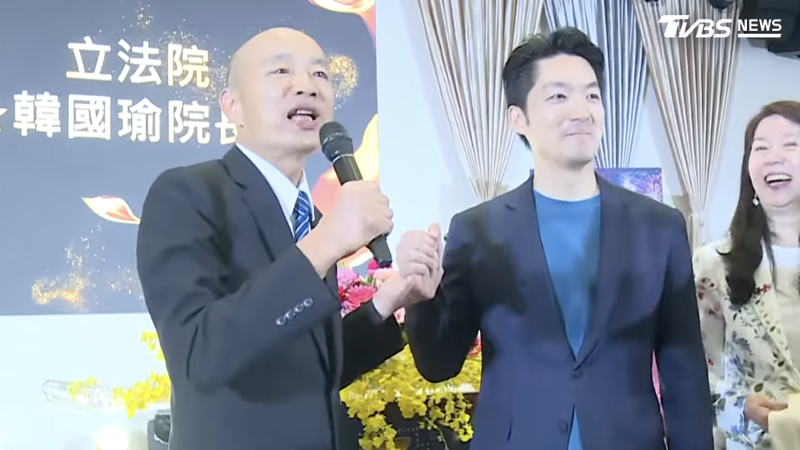 立法院長韓國瑜、台北市長蔣萬安在華僑節慶祝大會上同台。(圖/TVBS)